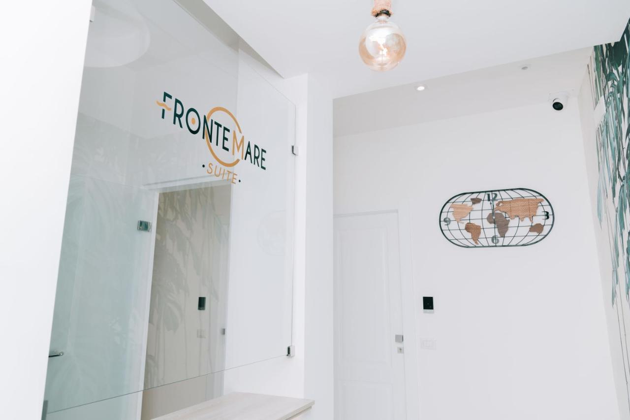 Frontemare Suite Кастелламмаре-ди-Стабия Экстерьер фото
